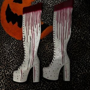 Dolls kill